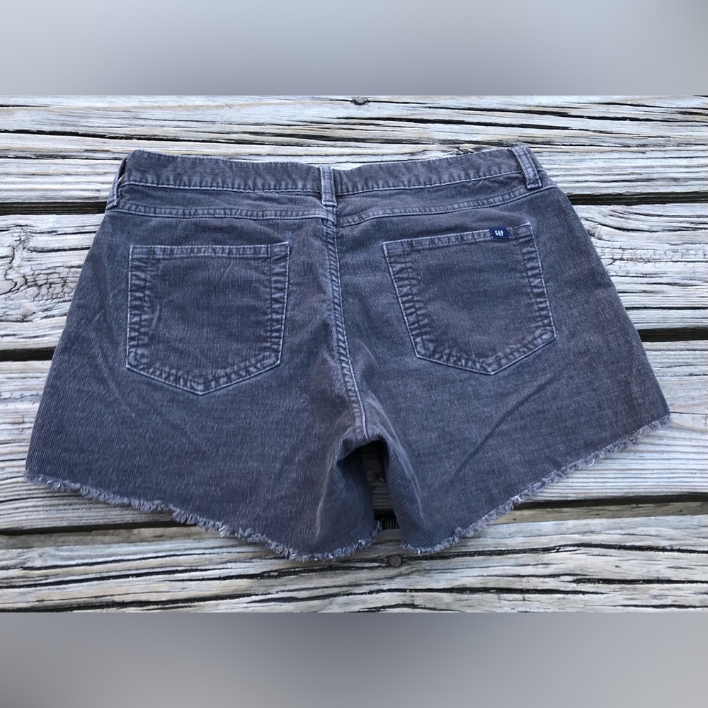 Ladies 8 2 Pair GAP Thin Corduroy Raw Hem Cut Off Shorts - Picture 13 of 14